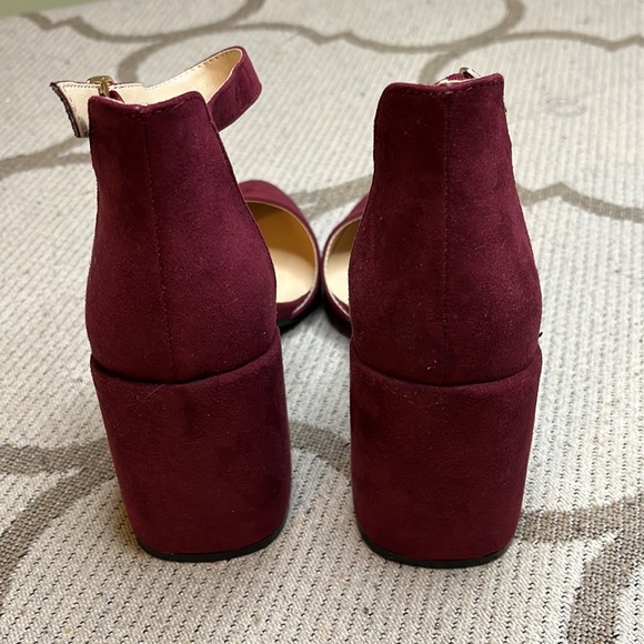 Lulu’s Ellarose Burgundy Suede Ankle Strap closed toe 4” block heels - Picture 7 of 15